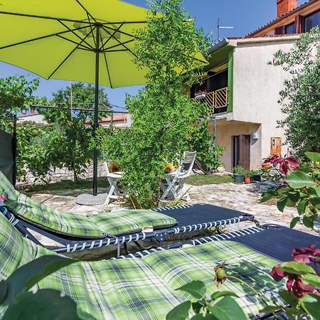 2 Bedroom Awesome Apartment In Vinkuran Esterno foto