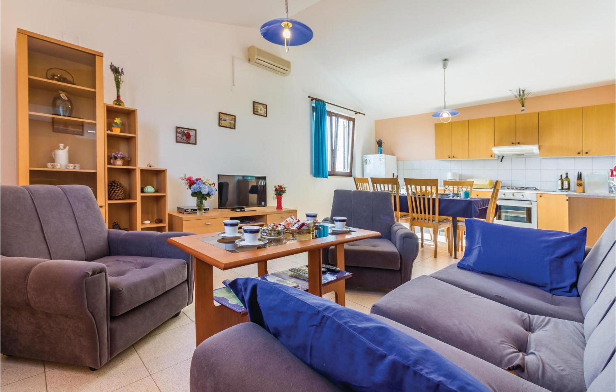 2 Bedroom Awesome Apartment In Vinkuran Esterno foto